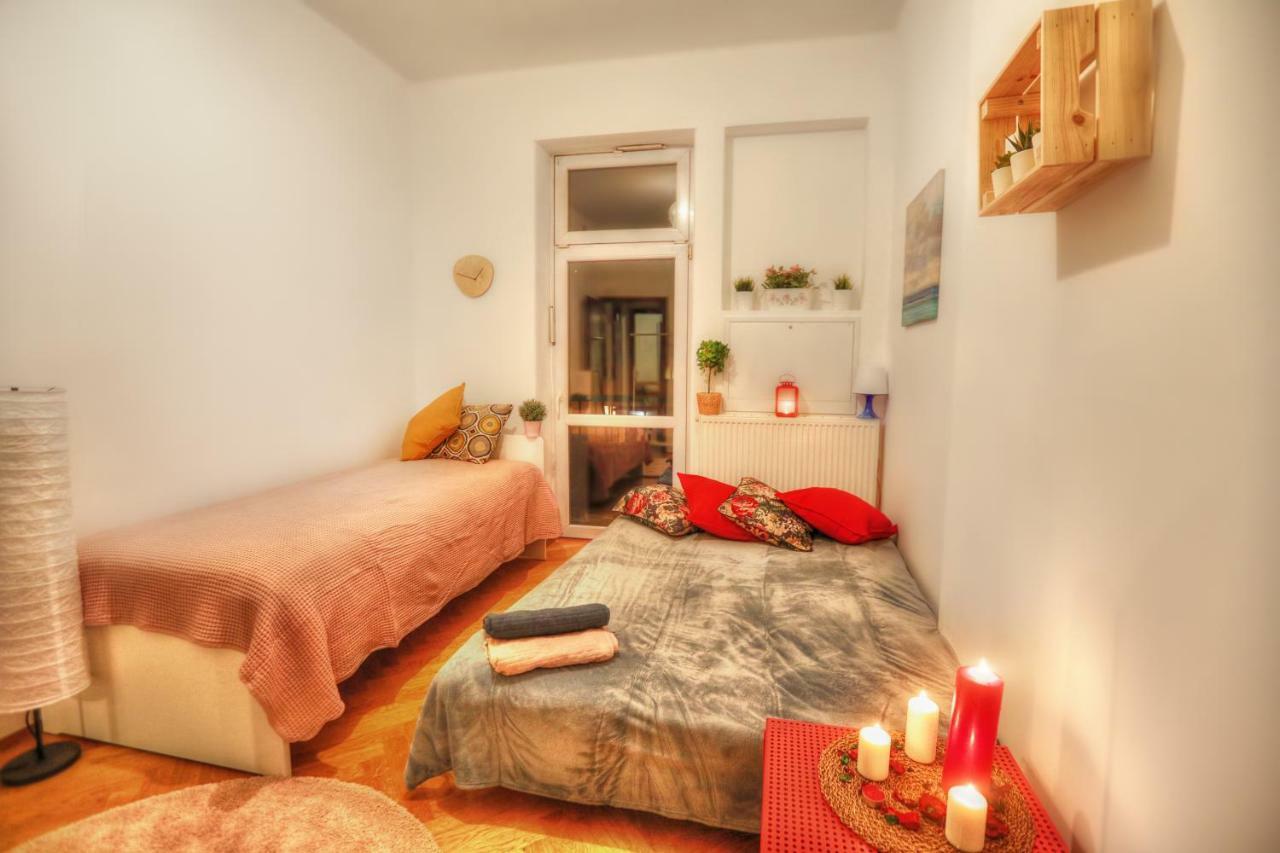 Big&Bright- Golden Apartments- Old Town Appartement